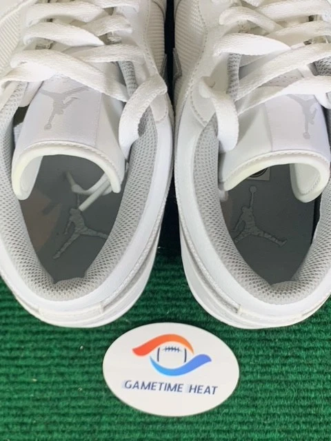 Nuevos botines de fútbol OG Strike Nike Jordan Retro 1 Low TD blancos plateados 9,5 AV5292 Foto 4 de 4