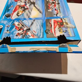 LEGO City Hospital Set 7903 Rescue Helicopter 100% COMPLETE Paramedic Patient