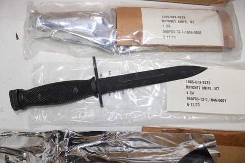 US Military Issue Vietnam Era IMPERIAL M7 Rifle Knife New Old Stock NOS - Picture 3 of 14