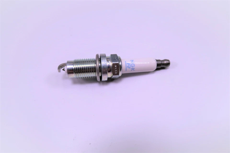 Комплект свечей зажигания Bentley Continental GT GTC Flying Spur Ngk 12 шт. #749 - Изображение 3 из 4