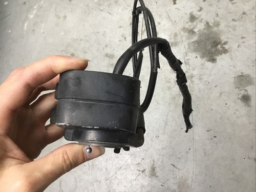 1990 HARLEY 883 HUGGER RIGHT SWITCH WITH THROTTLE CABLES - Picture 10 of 12