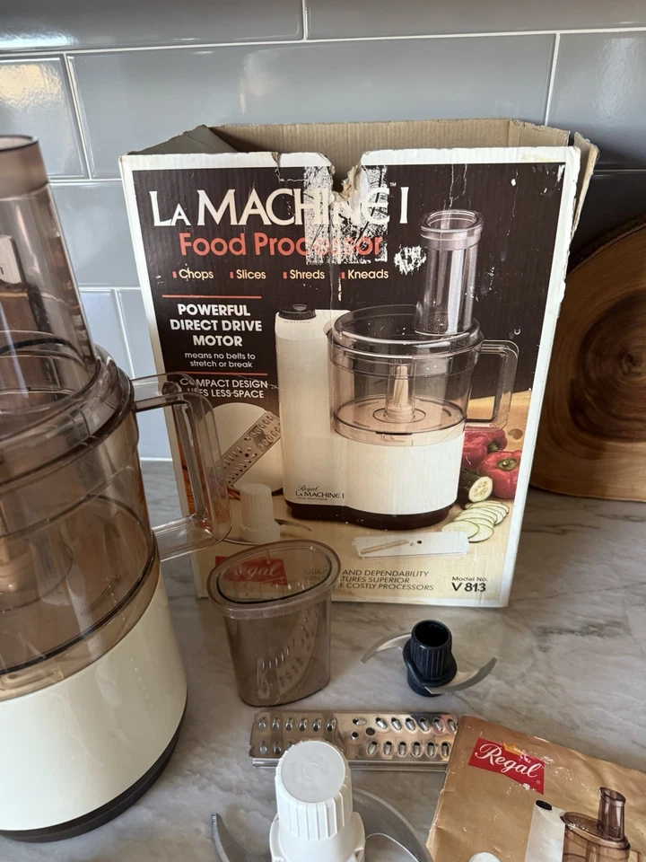 Máquina Regal La 1 procesador de alimentos tamaño completo modelo V813 de colección con caja Foto 4 de 4