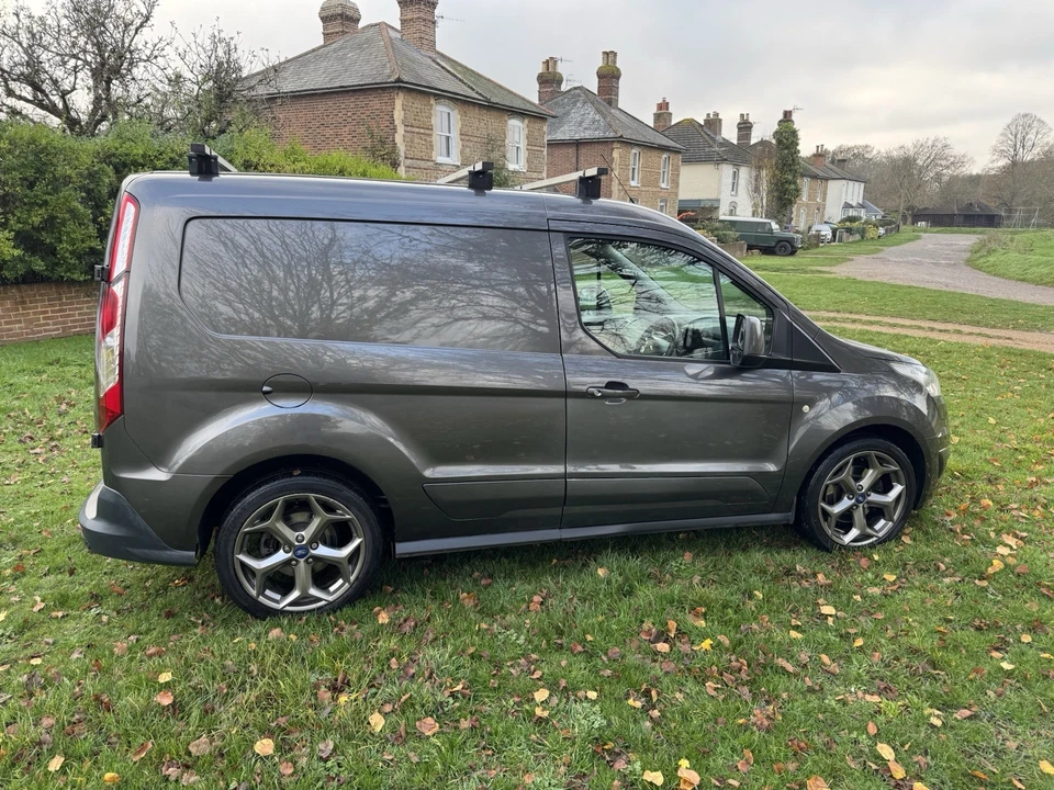 Ford transit connect limited great condition - Image 4 of 4