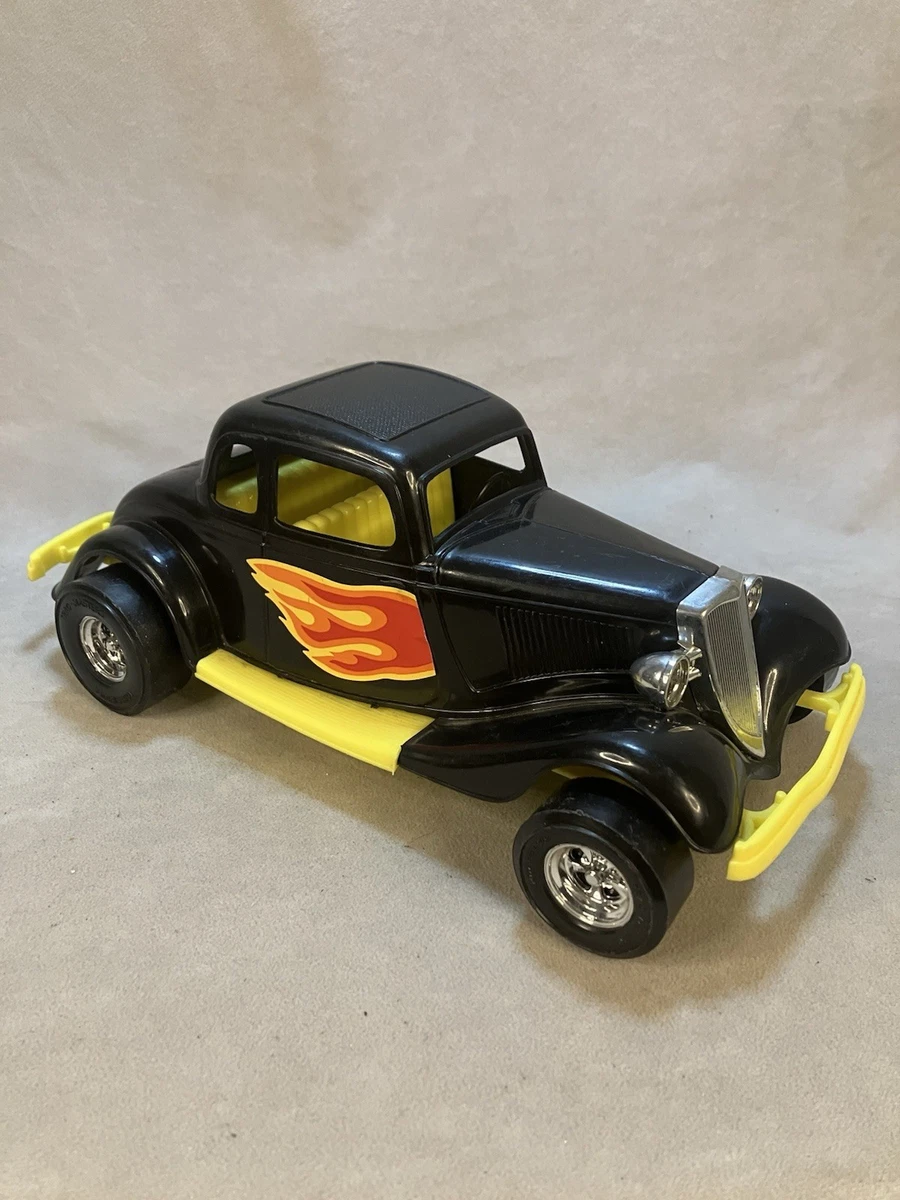 Ford Plastic 1934 Vehicle Year Vintage Manufacture Diecast Cars