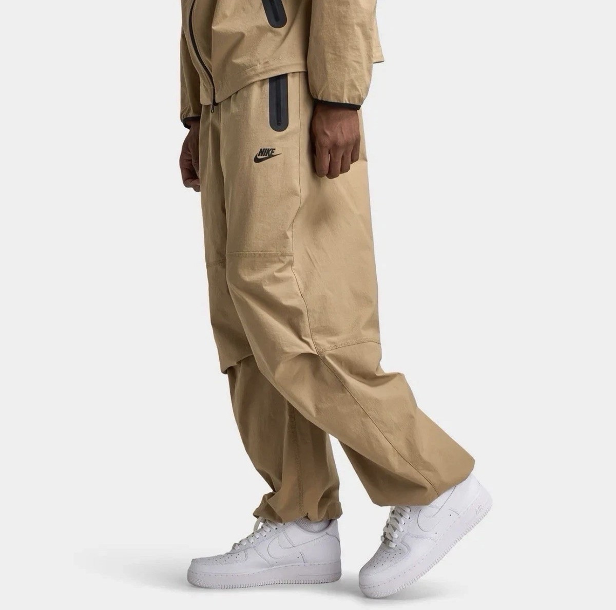 NIKE - lift  calf uk×JP 2way pants ベージュ パンツ M Nike Tech Pack Woven Parachute Joggers Khaki Black HM7158-297