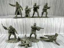 Conte Collectibles WWII Lot Of 8 Poses German Toy Soldiers 54mm
