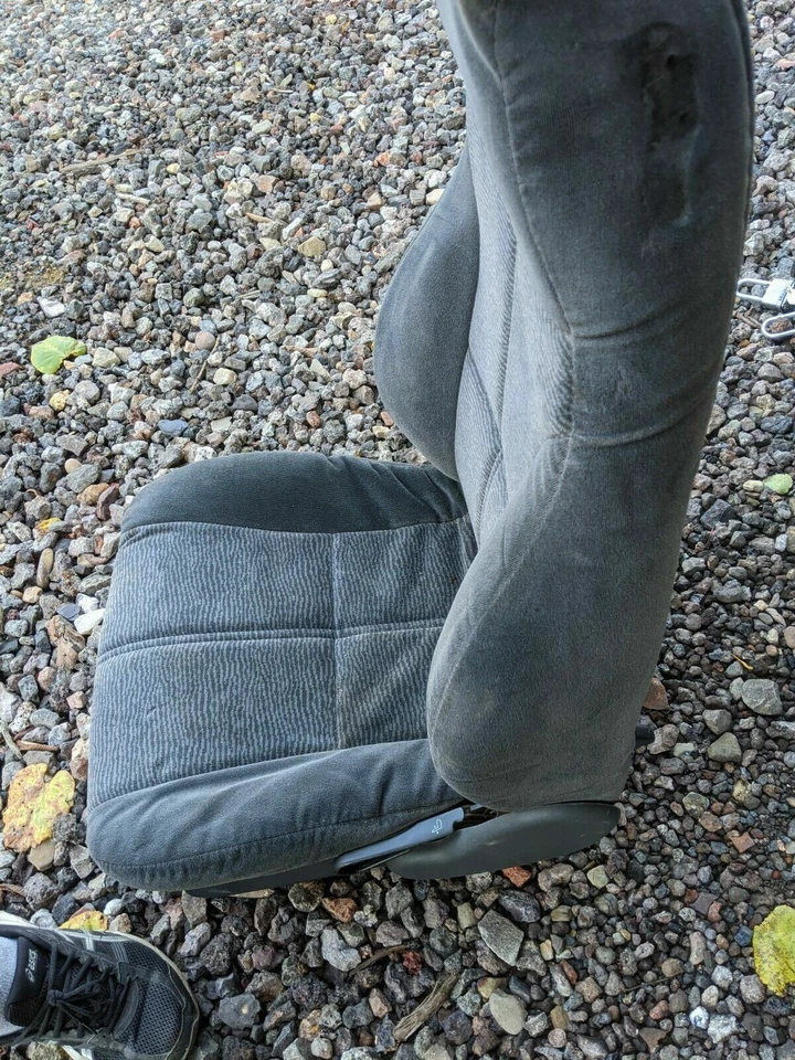 Chevy Camaro 1996 asiento del conductor gris manual a rayas de cebra Foto 3 de 4