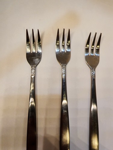 Rogers Stainless Steel Seafood/Cocktail Forks Set 3 Japan - Picture 6 of 11