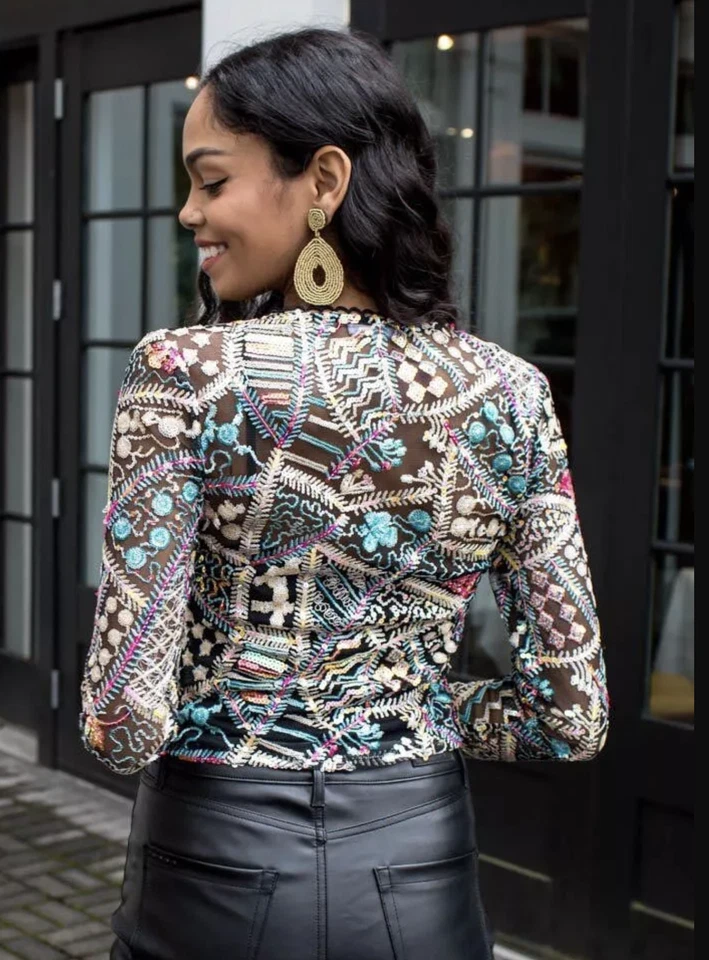 Blusa Top BB Dakota Steve Madden En el Gancho Malla Encaje Lentejuelas Talla S Colorida Foto 3 de 4