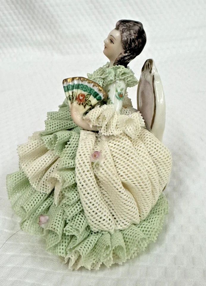 Estatuilla de colección Volkstedt MV~DRESDE IRLANDESA ~ELIZA~ENCAJE~Colección Esmeralda MZ Foto 2 de 4