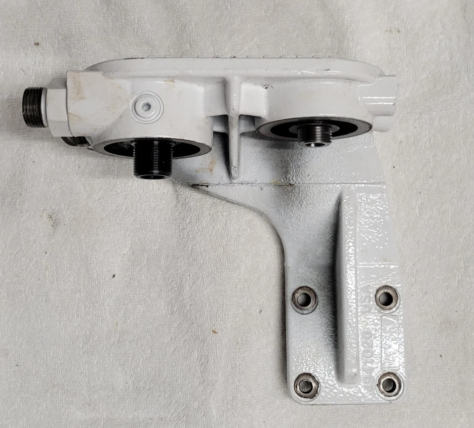 Cummins QSB 5.9 QSB 6.7  Fuel & Oil Filter Head. 4941020 Hoses Included - Image 2 of 4