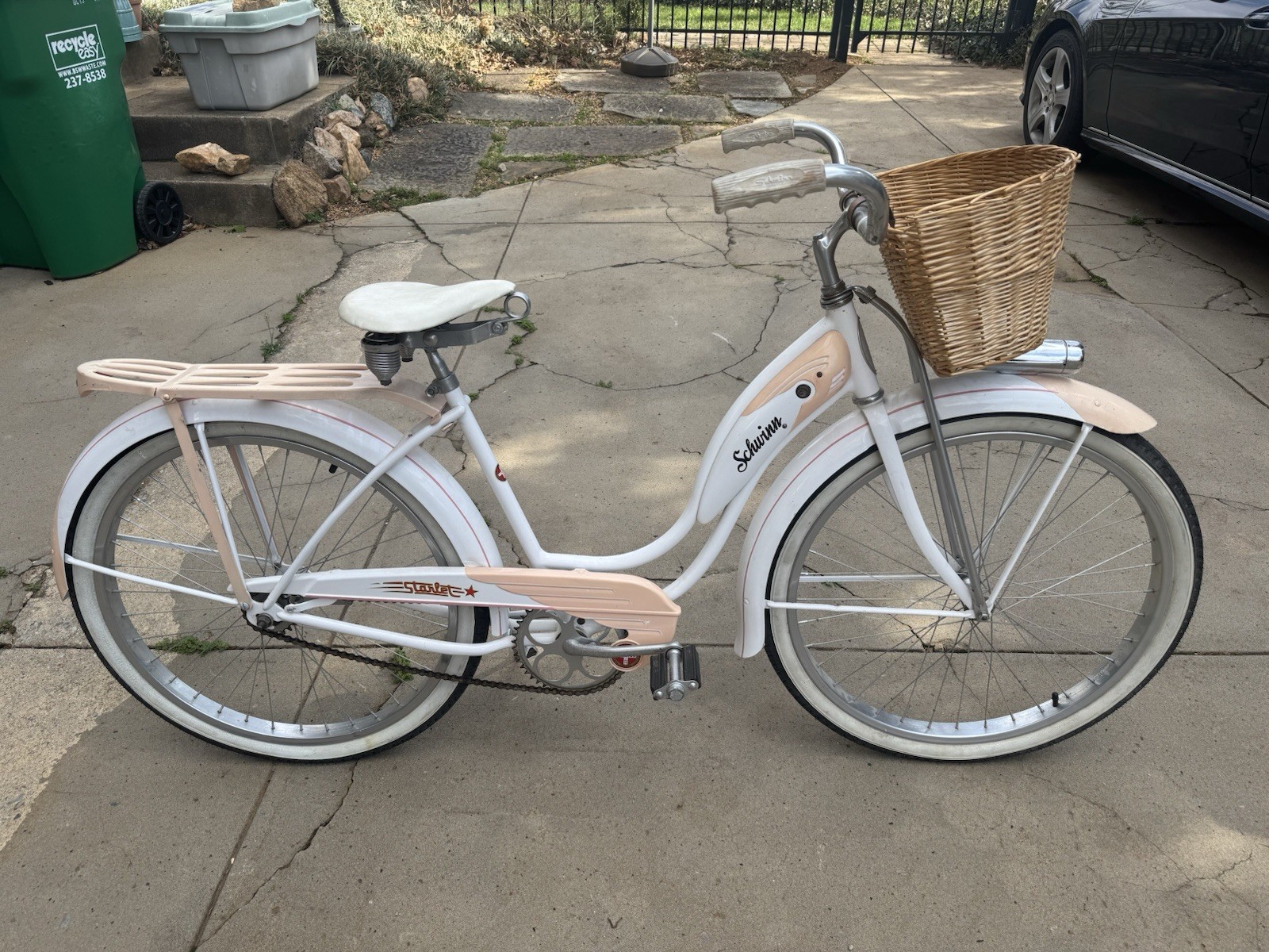 26&rdquo; With Basket.  In Great Condition!