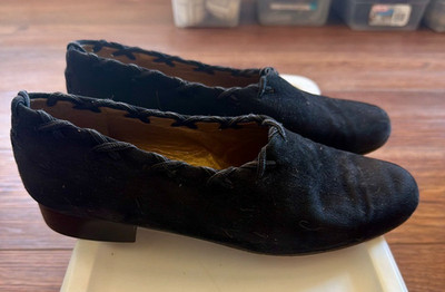 Stuart Weitzman Black Suede Ballet Flats Whipstitch Trim Womens 7