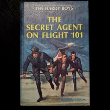 46 The Secret Agent on Flight 101 (1967): Hardy Boys Book