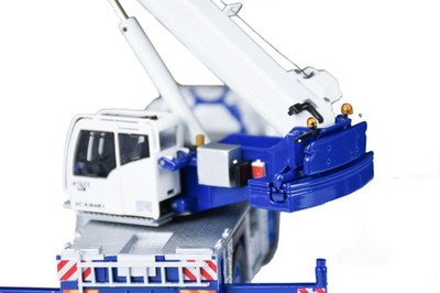 IMC Models 80-1026 Tadano AC 2.040-1 All Terrain Mobile Crane