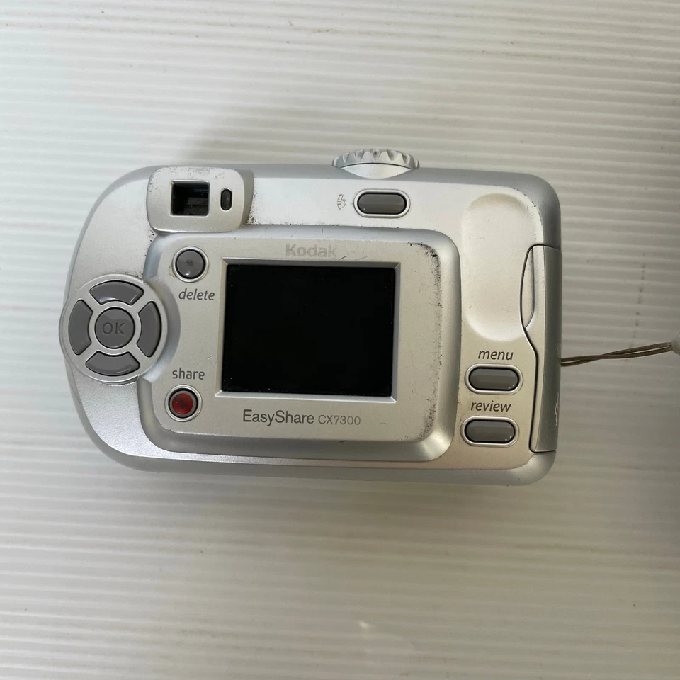 Kodak EasyShare CX7300 3.2 MP Digital Camera Silver untested - Image 3 of 4