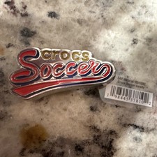 Charm scarpa calcio Crocs Crocs Jibbitz logo metallo rosso blu argento