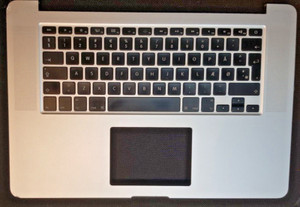 ORIGINAL APPLE MACBOOK PRO 15 A1398 MID 2015 HANDAUFLAGE TOPCASE EURO TASTATUR