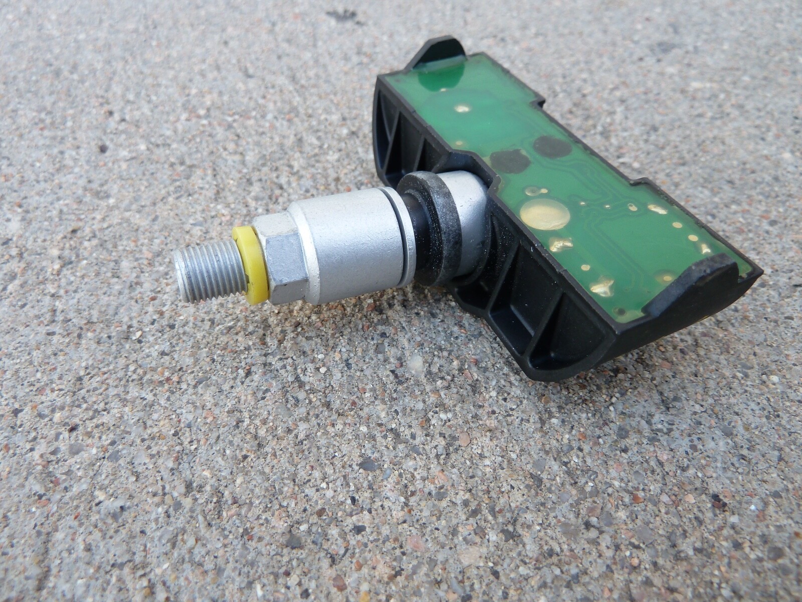2006 ASTON MARTIN VANQUISH TIRE PRESSURE MONITORING SENSOR TPMS FACTORY OEM
