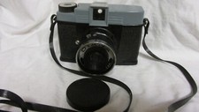 VINTAGE LATE 1960s DIANA CAMERA WITH CAP