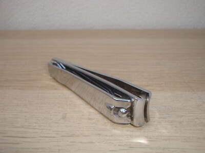 2 STAINLESS STEEL NAIL CLIPPERS 80mm 1 marked K R Sheng S.l.
