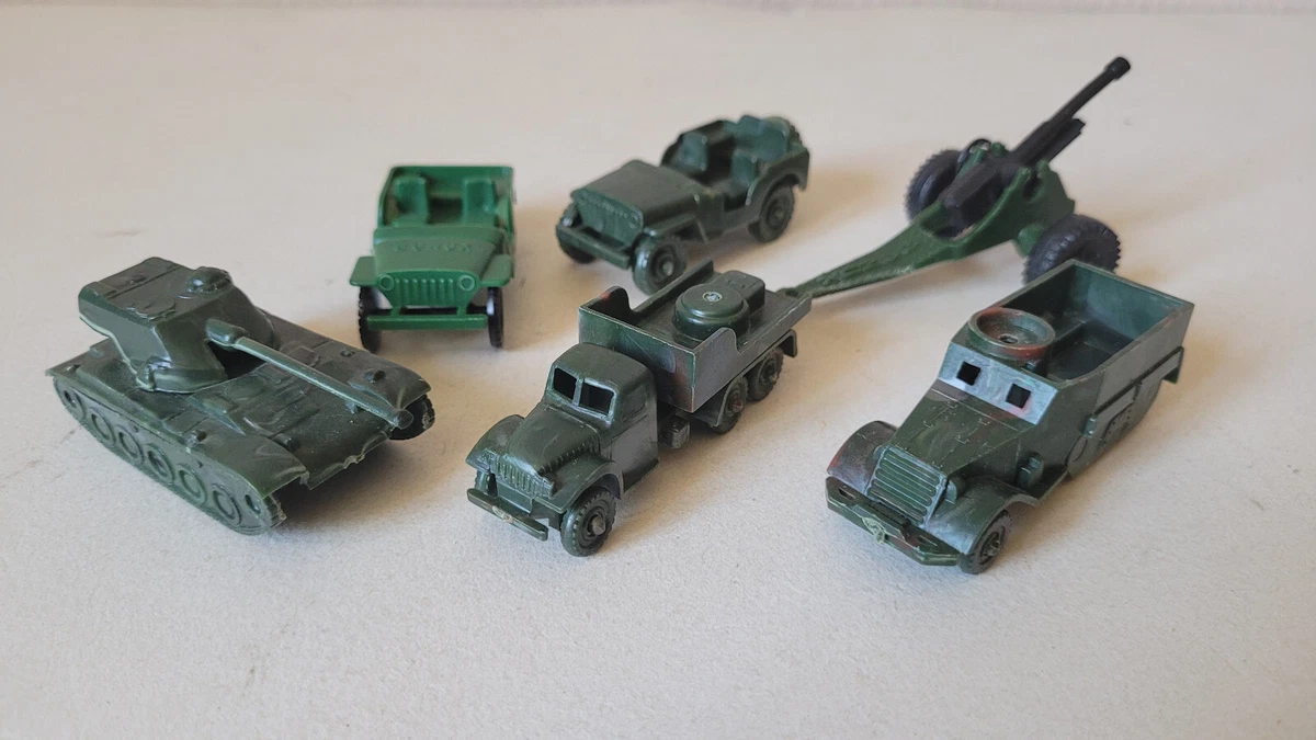 véhicules militaires dinky toys HALF TRACK ET AML PANHARD