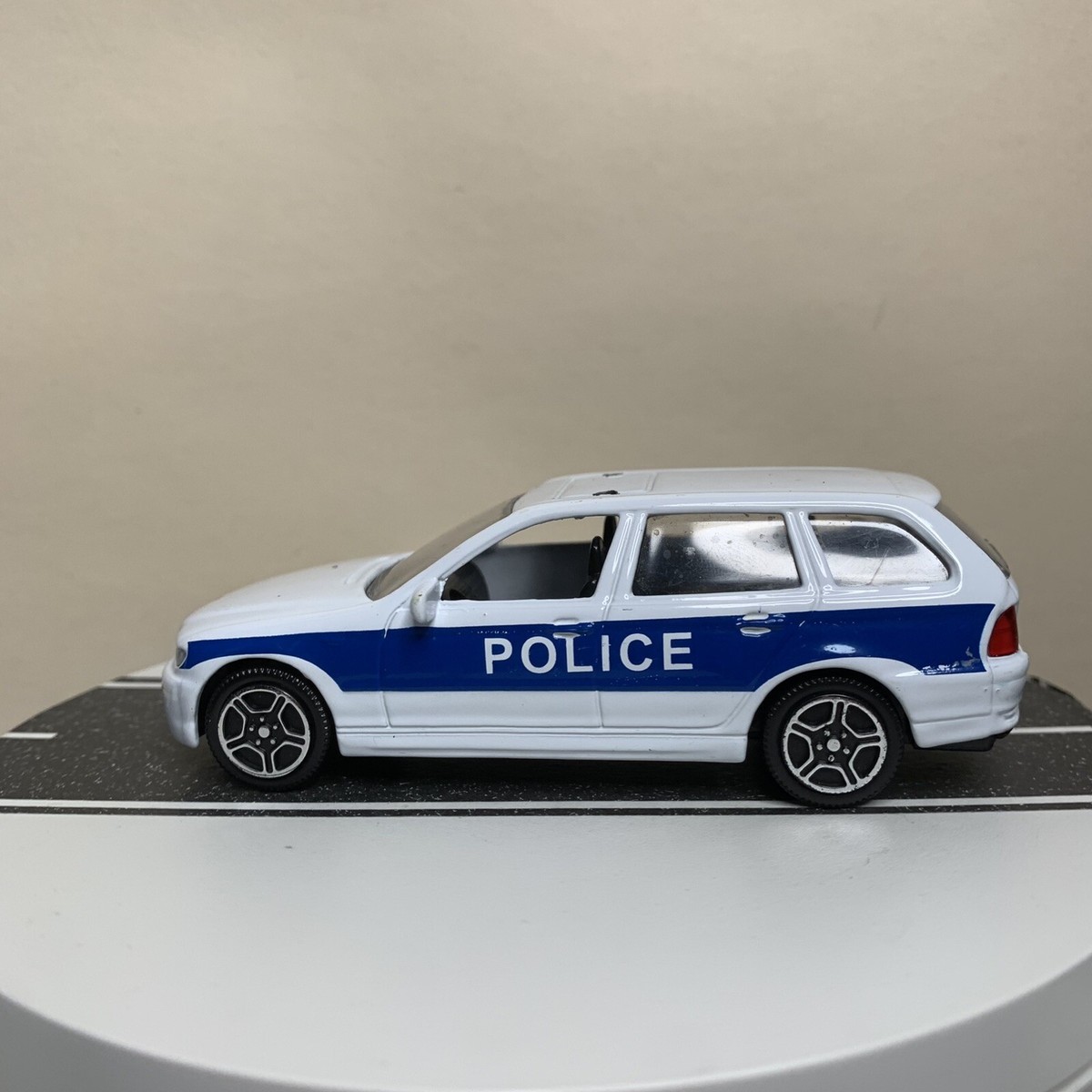 BMW 323i Touring E46 ミニカー ミニチャンプスPMA1/43 BMW 323i Touring E46 ミニカー ミニチャンプスPMA1/43 BMW 323i