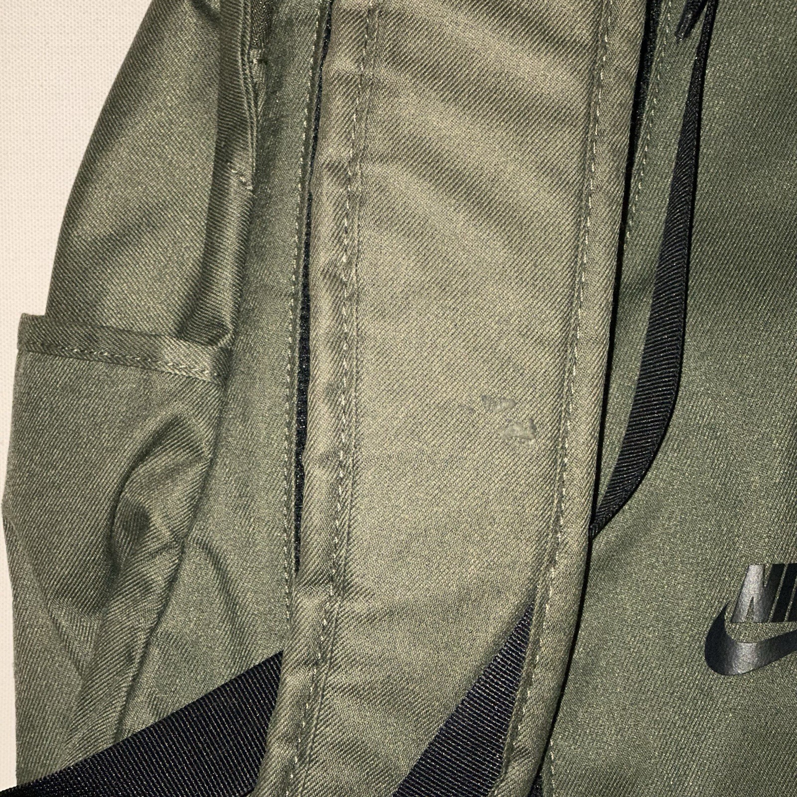 NIKE CHEYENNE 3.0 BACKPACK - SOLID - MEDIUM OLIVE… - image 4