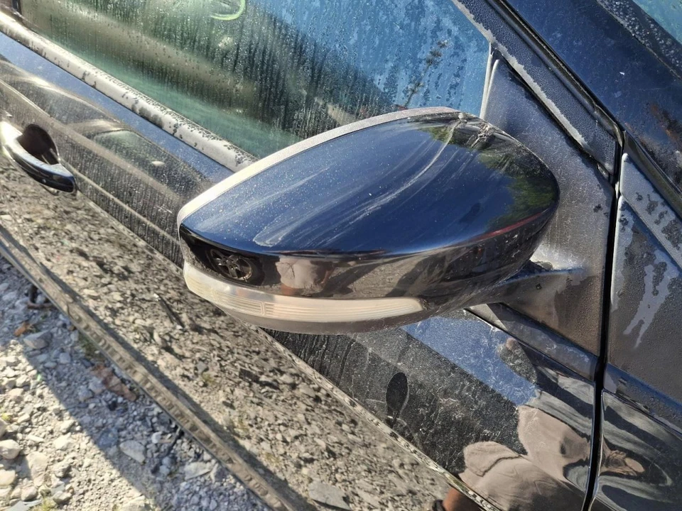 Conjunto de espejo retrovisor lateral para pasajeros Ford Focus 2015 OEM señal de giro eléctrica usada Foto 2 de 2