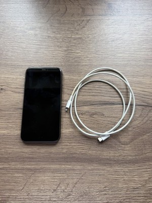 Apple iPhone 11 schwarz 64 GB