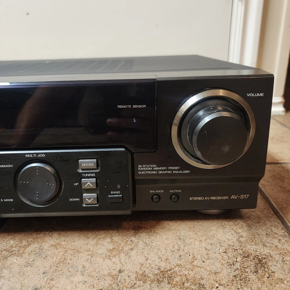 Aiwa AV-S17U Receiver HiFi Stereo Vintage 2 Channel Phono Powerful Home Audio - Image 3 of 4