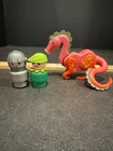 Vintage Fisher Price Little People Pink Dragon Castle #933 No Ears W/ 2 Figures