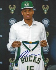 Rashad Vaughn Autographed 8x10 Milwaukee Bucks Free Shipping A843
