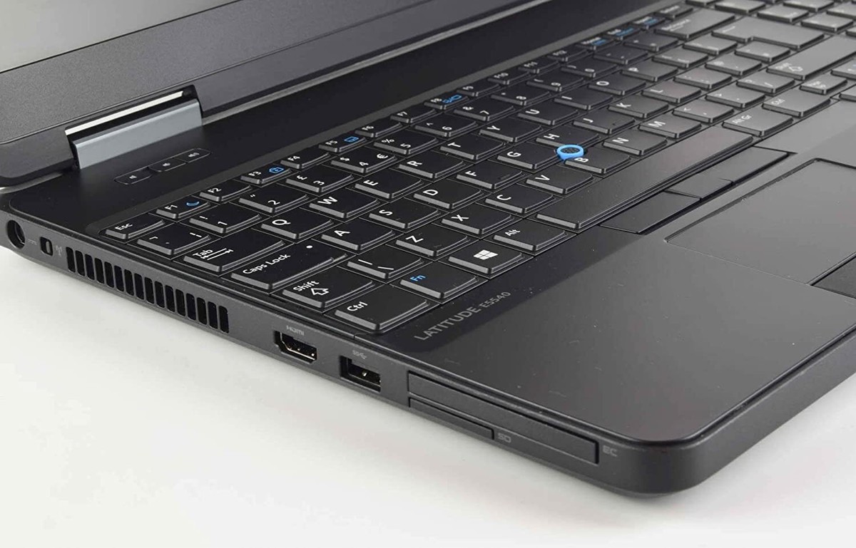 WINDOWS 10 Dell Latitude E5540 Intel i3 4th Gen. 4GB RAM 128GB SSD 