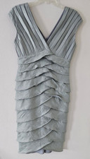 Adrianna Papell Sage Green V-Neck  Sheath Dress Layer Ruffles Sz 6 Party Dressy