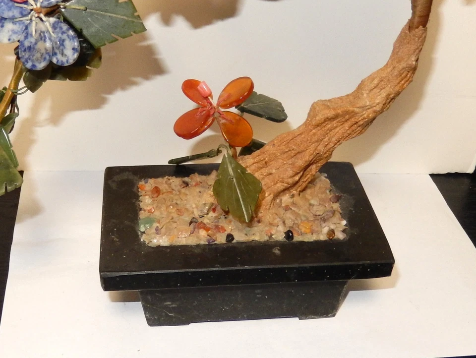 LARGE WHITE JADE AND ROSE QUARTZ TREE WITH GREEN POT  - Imagem 3 de 4