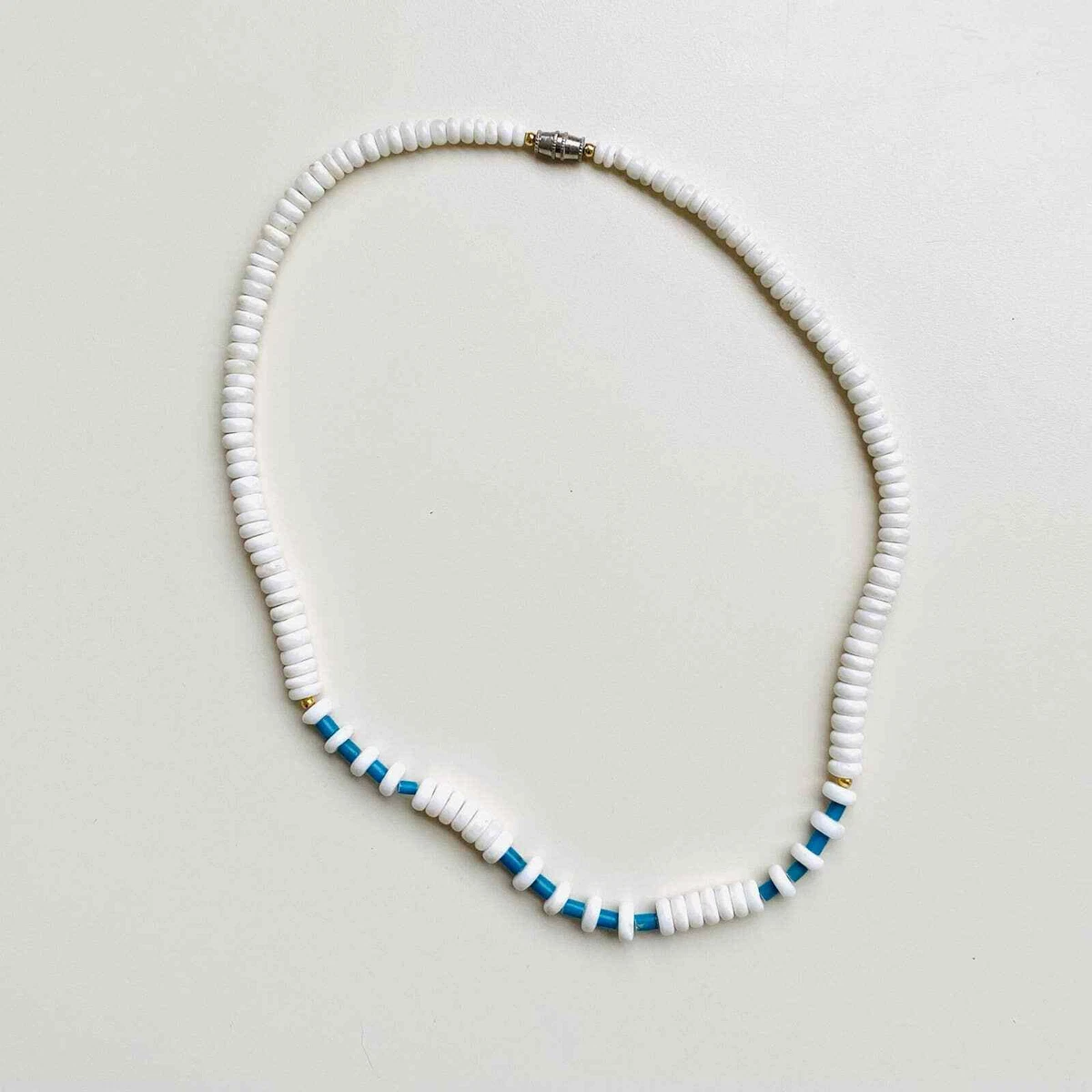 Puka shell necklace 90s outlet