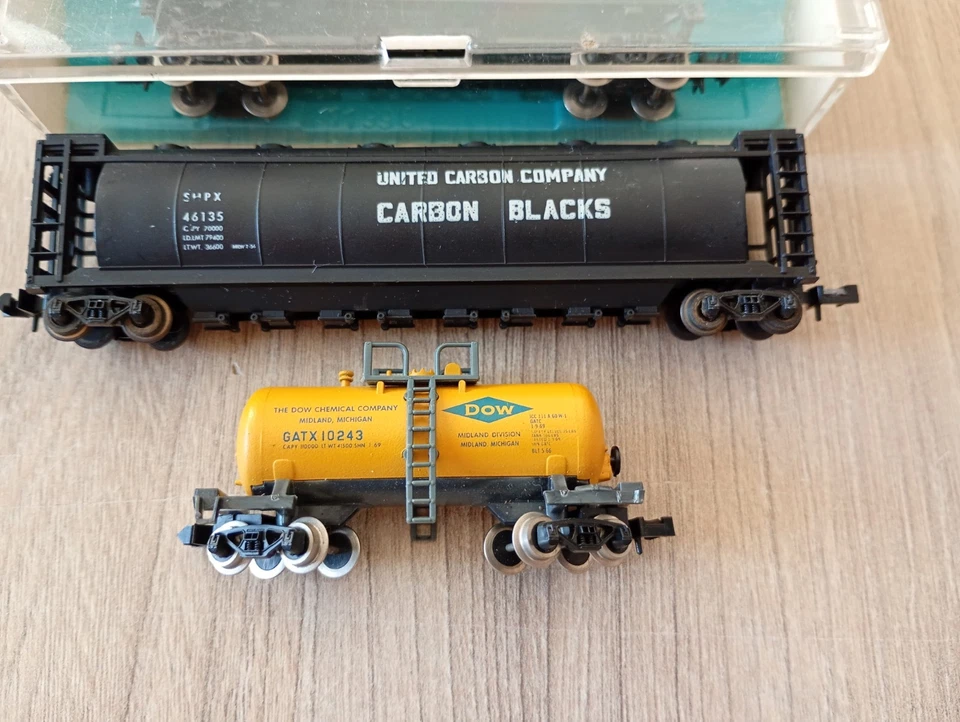 4 X Continental Assorted N Gauge Tankers.   - Image 2 of 4