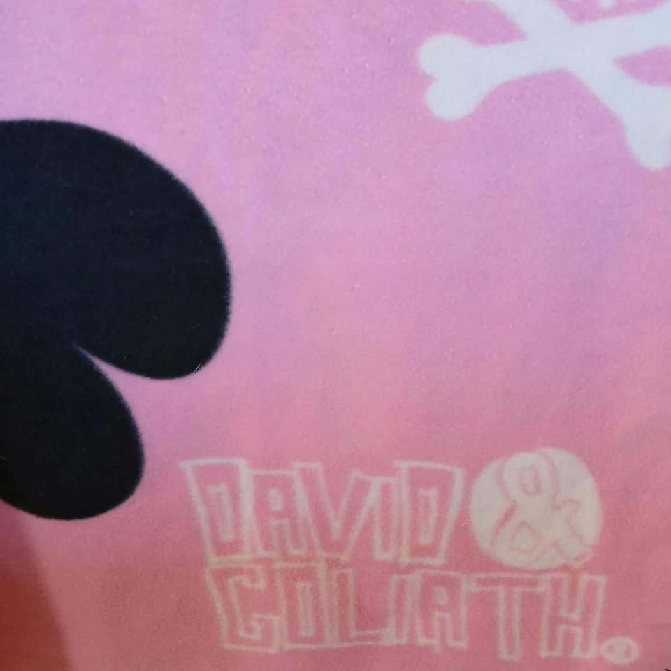 Manta calavera David & Goliat Halloween rosa/negro/blanco 48" x 60" polar  Foto 3 de 4