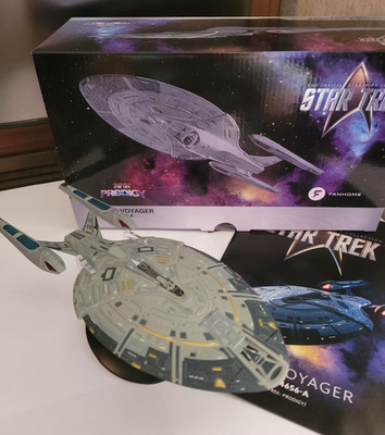 Fanhome XL Star Trek Prodigy U.S.S. Voyager NCC-74656-A New with Magazine RARE 