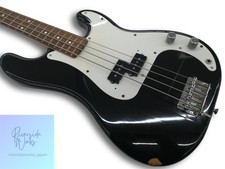 Squier SPB-R Electric Bass Guitar Used