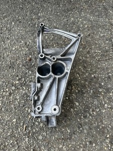 2012-2014 Chevrolet MALIBU HYBRID ALTERNATOR MOUNTING BRACKET OEM 12649651