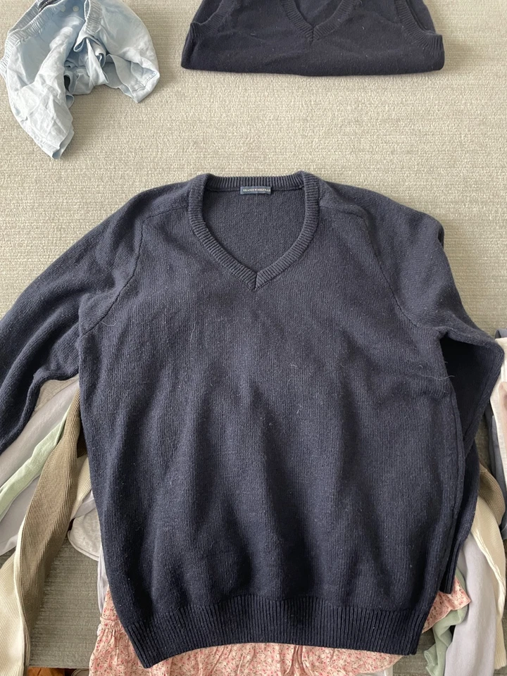 Brandy Melville John Galt Tops Pantalones deportivos Pantalones cortos Suéteres Lote de 14- Talla única Foto 4 de 4