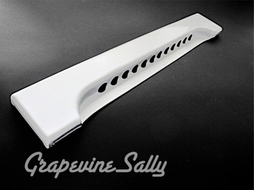 Piezas de estufa vintage PORCELANA ESMALTADA 35" O'Keefe & Merritt estufa placa de patada - Imagen 1 de 9