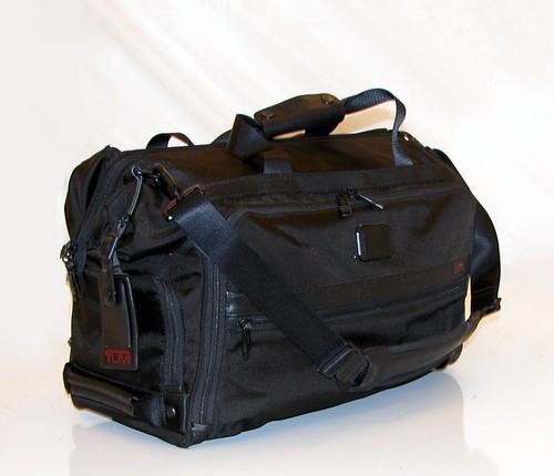 TUMI Alpha 2 FXT Nylon 18\