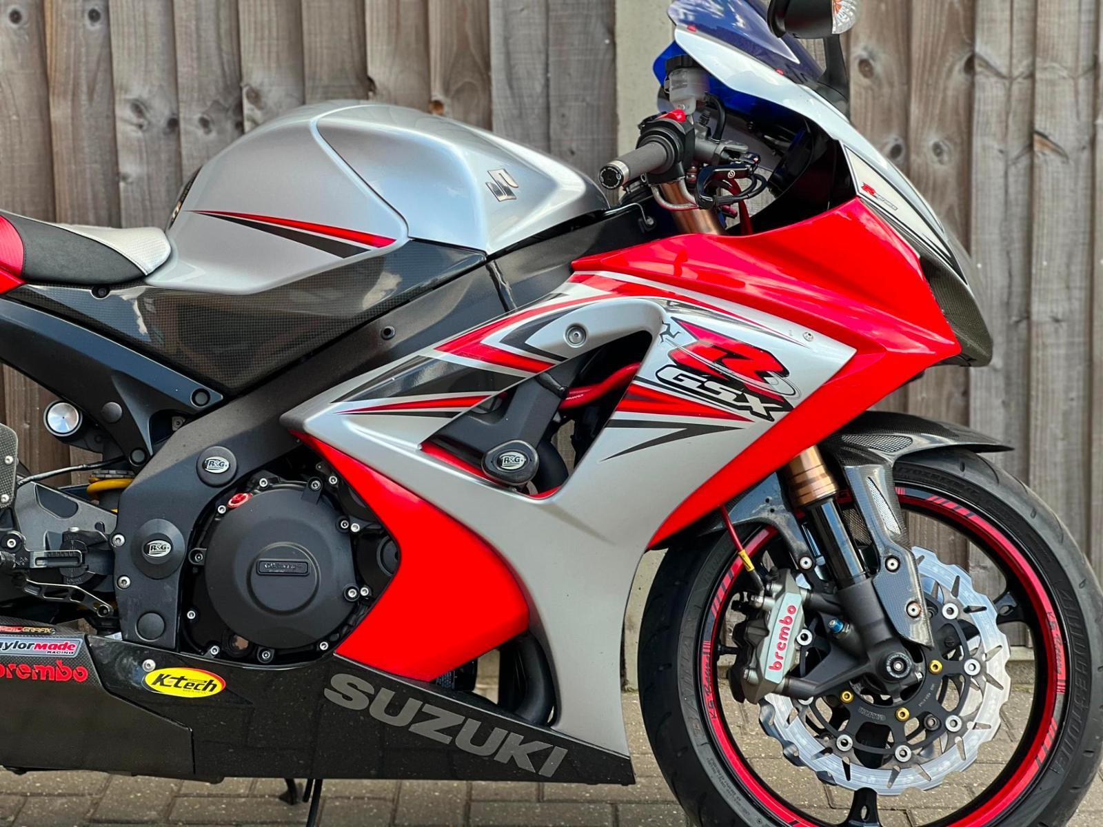 Suzuki Gsxr 1000 K7 07 07 Isle Of Man 0 150 Super Sport Pounds Extra Ebay