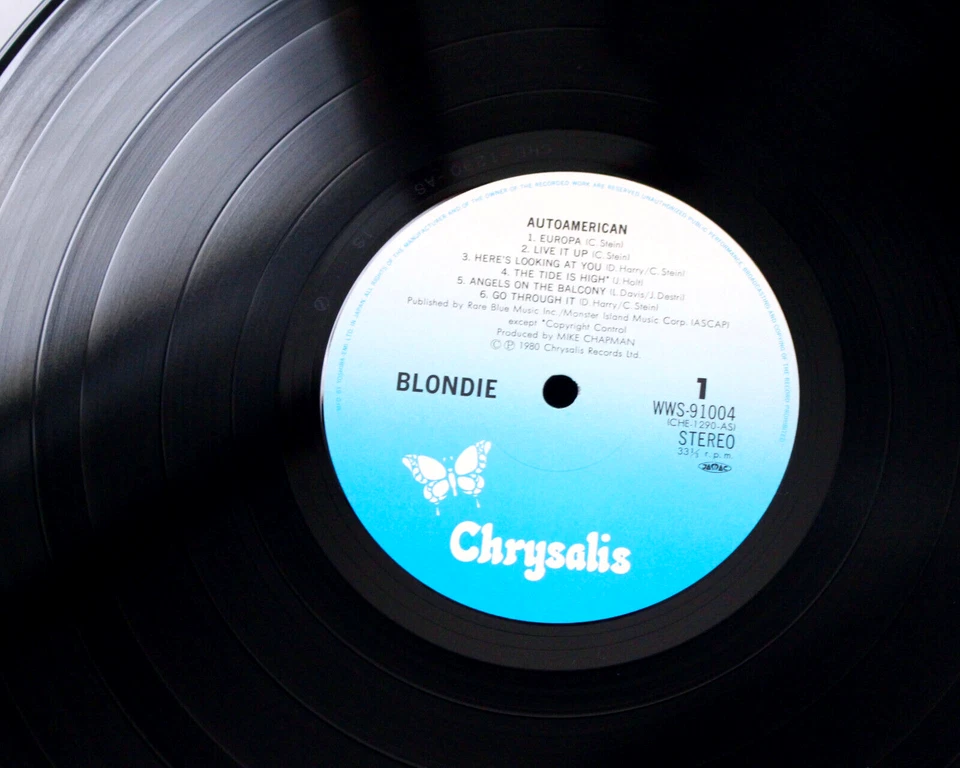 PRISTINE ORIGINAL 1980 WITH RARE POSTER BLONDIE VINYL LP - Image 2 of 4