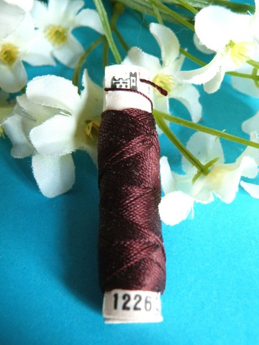 800BBIS / Superb Coil Drawstring Silk Natural " Flora " Burgundy Zwicky N°1226 - Picture 2 of 2