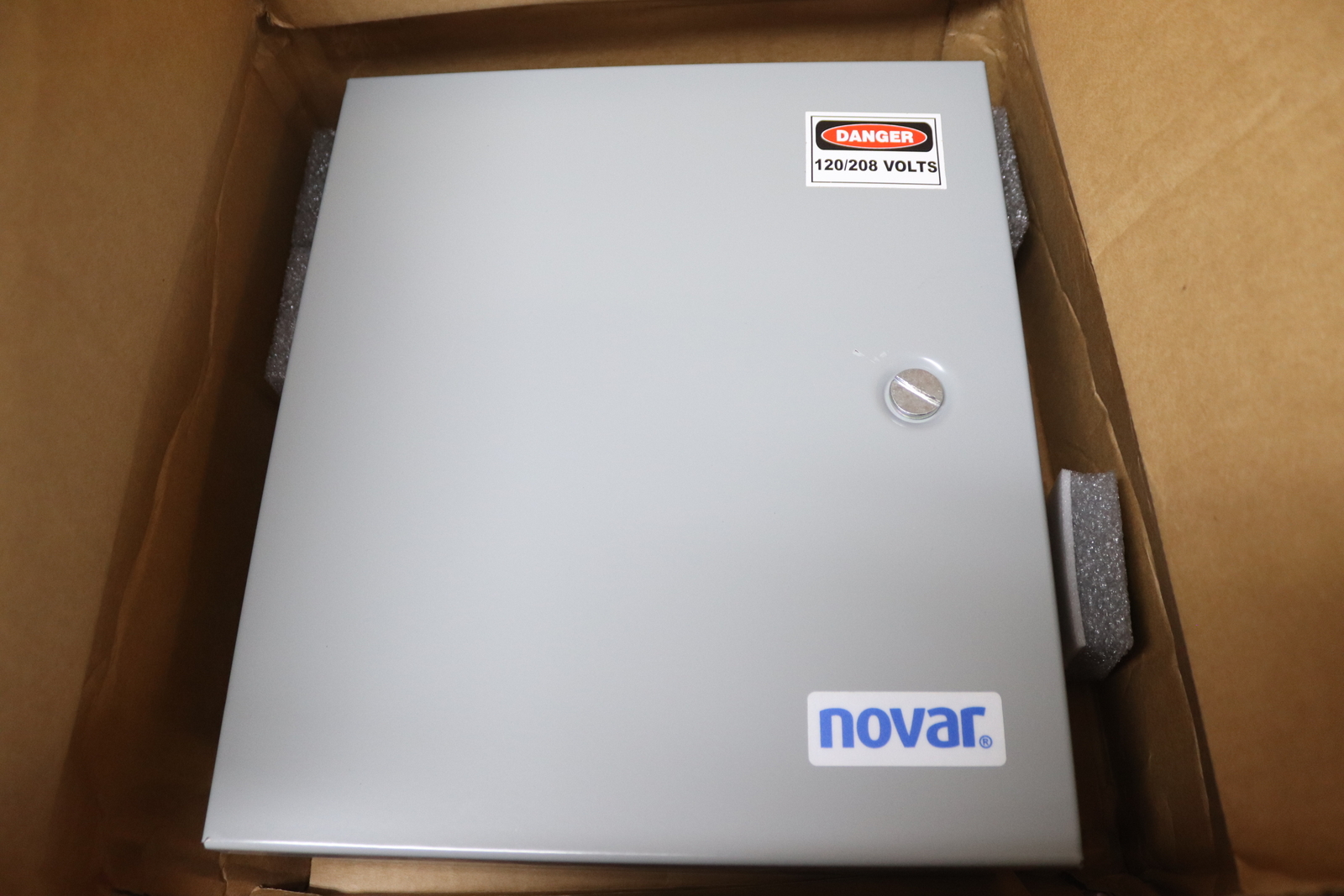 Novar Enclosed Industrial Control Panel Box PNLES1D eBay