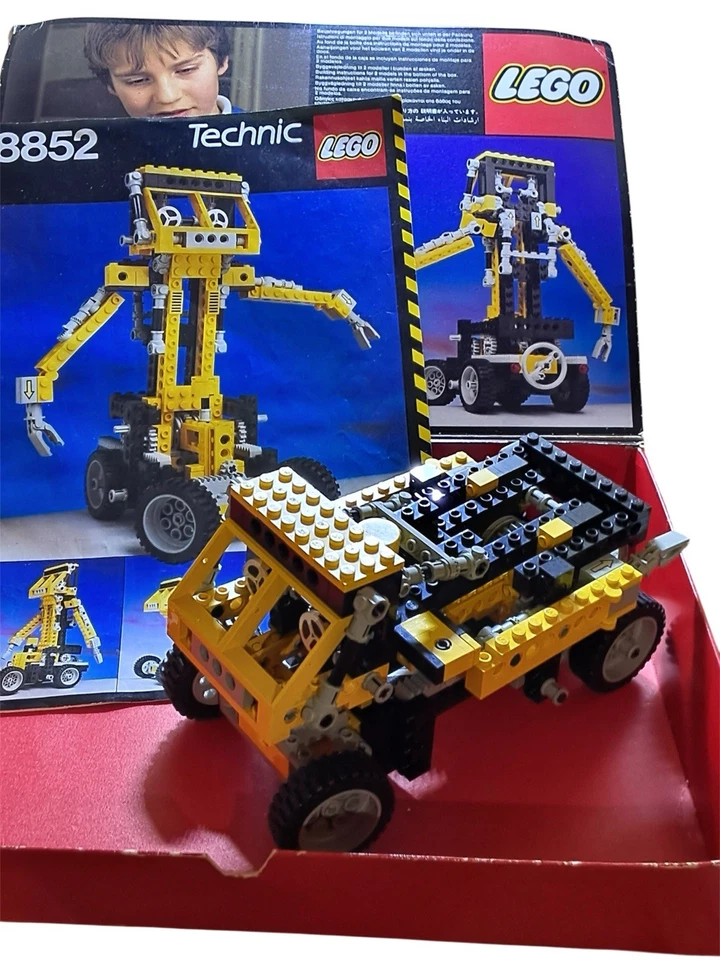 LEGO Technic 8852 Robot, foto 2 di 3